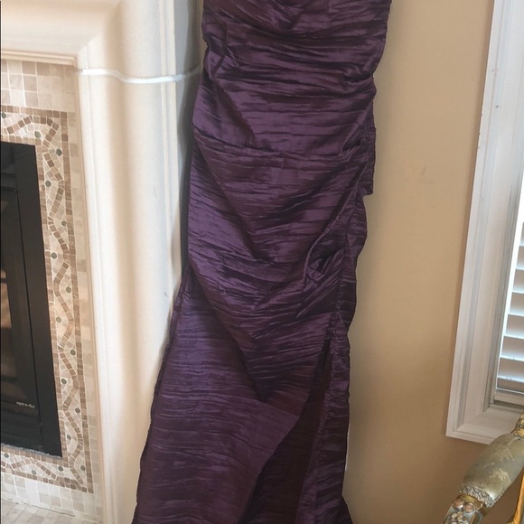 Dress - Picture 2 of 4